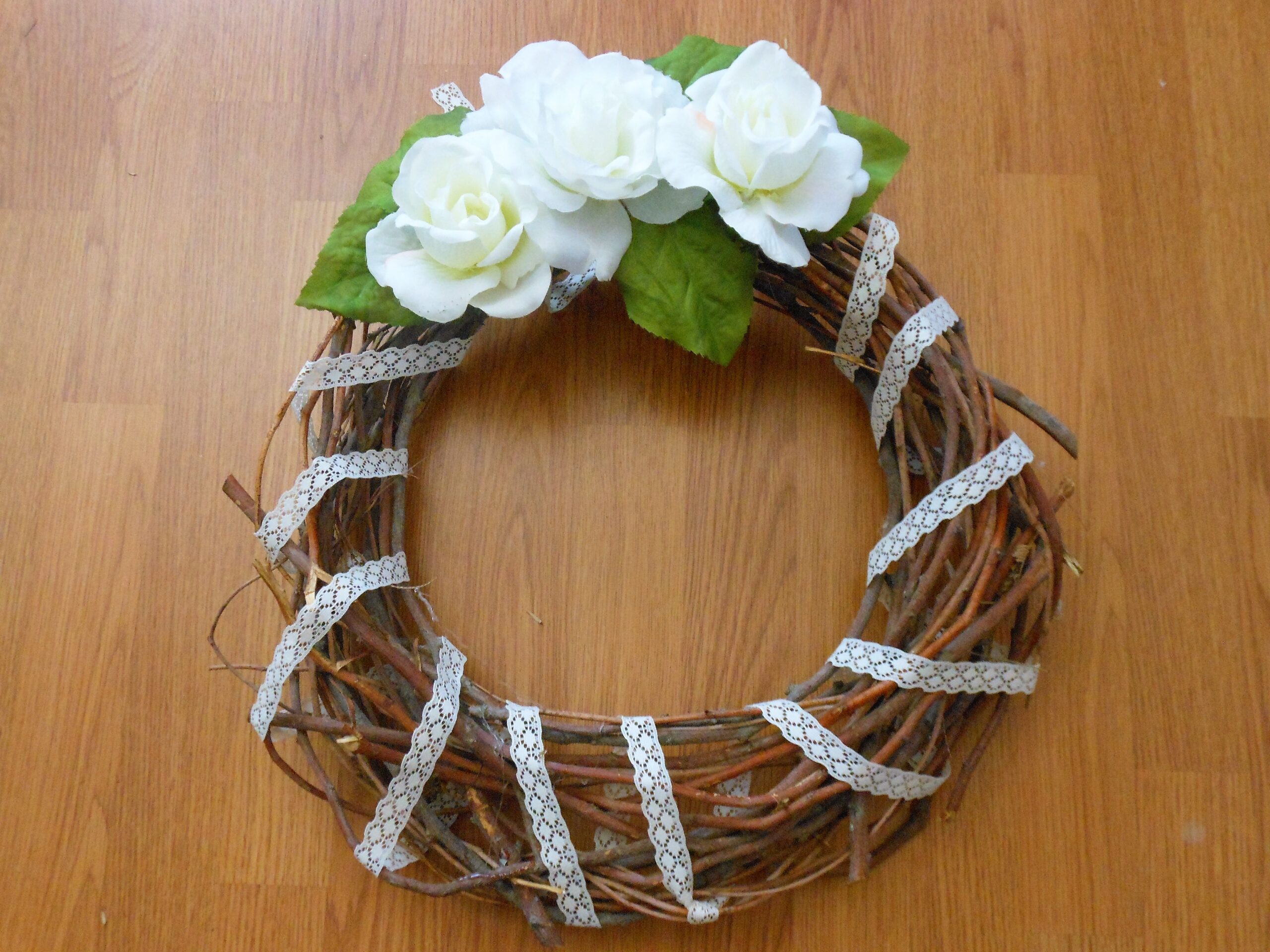 Homemade Hanging Wall Wreath Decoration