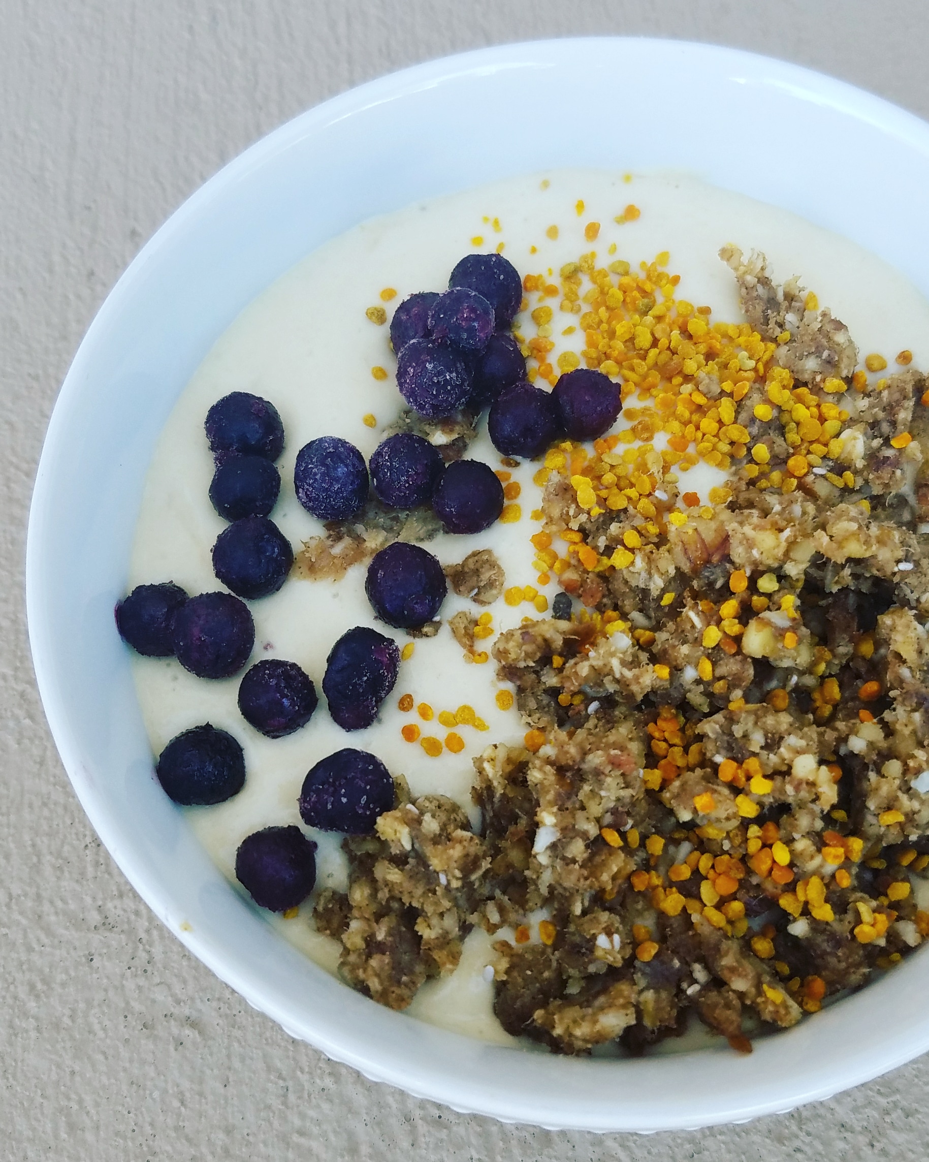 Sweet and Fluffy Smoothie Bowl