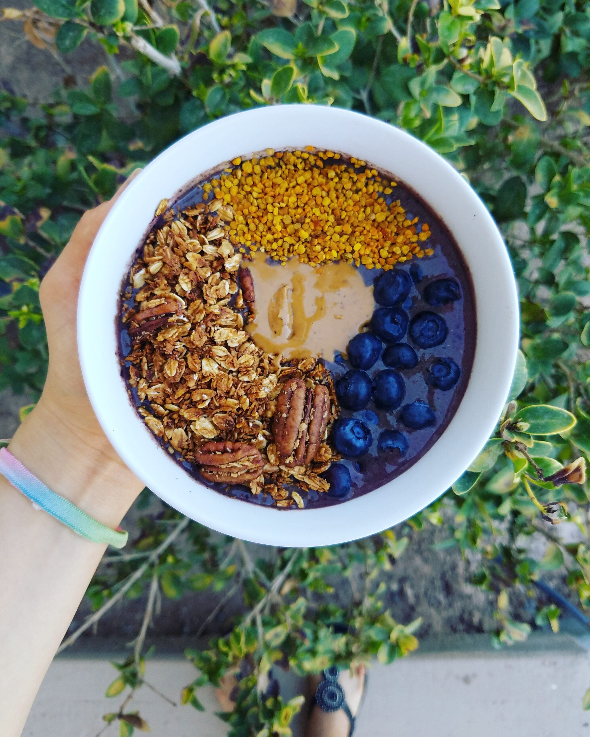 The Best Banana-Free Acai Bowl