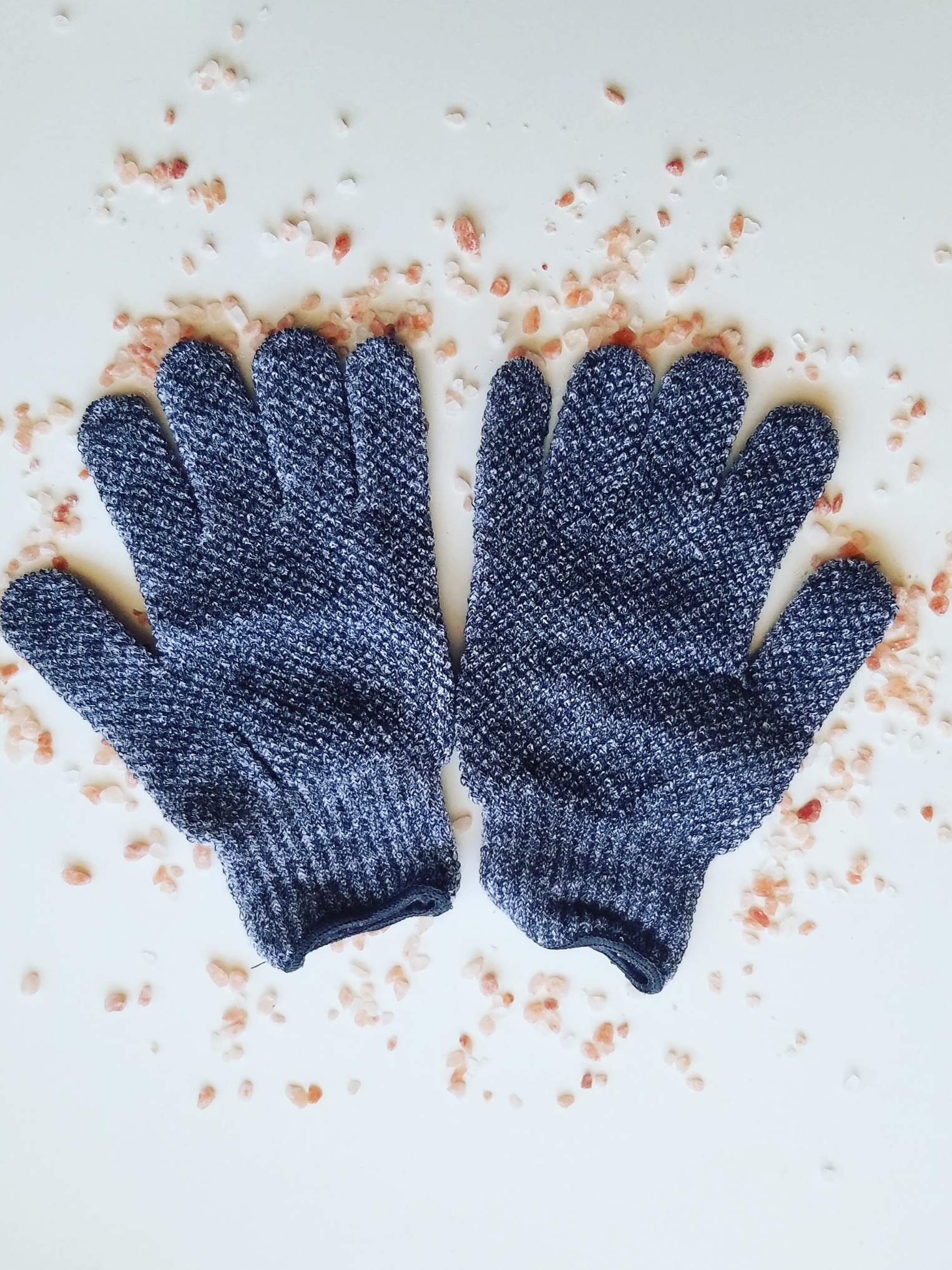 beauty gifts friday five exfoliating gloves